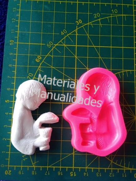 Molde siliconado Niña del caliz para recordatorios en fondant y pasta fría para tus Manualidades en Porcelanicrón